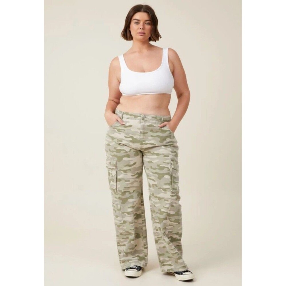 Cotton:On Women's Cargo Wide Leg Jeans Camo Print Denim Relaxed Fit Size 6 EUC